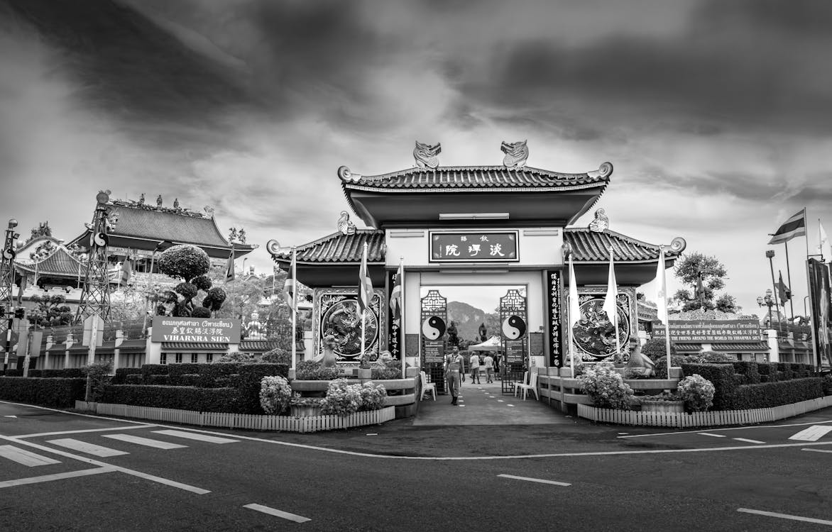 สถานที่ท่องเที่ยวพัทยา เช่ารถพร้อมคนขับ